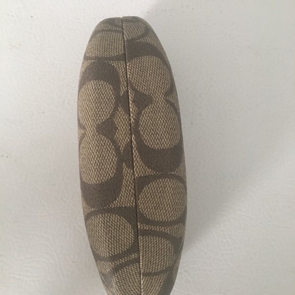 Coach Case - Picture 5 of 5